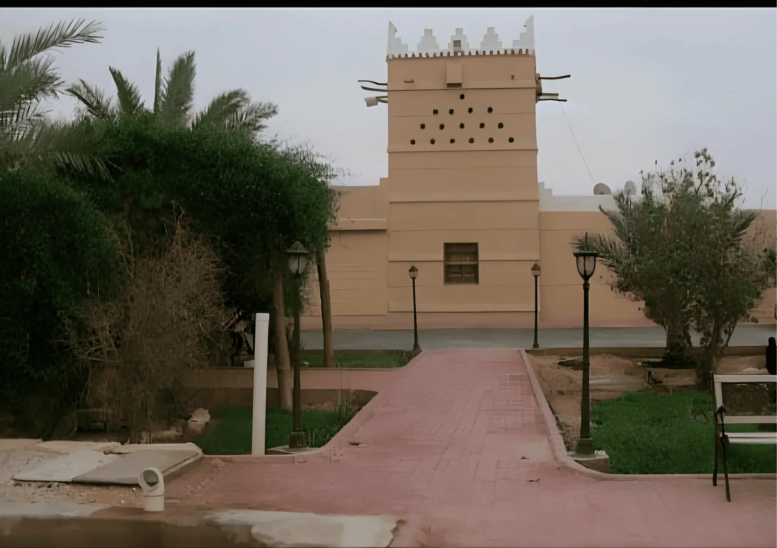 نبني التراث بلغة العصر